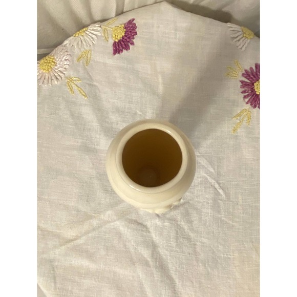 Lenox Bone China, Embossed Rose, Bud Vase 5 ¾" Porcelain with metallic gold trim - Picture 5 of 13